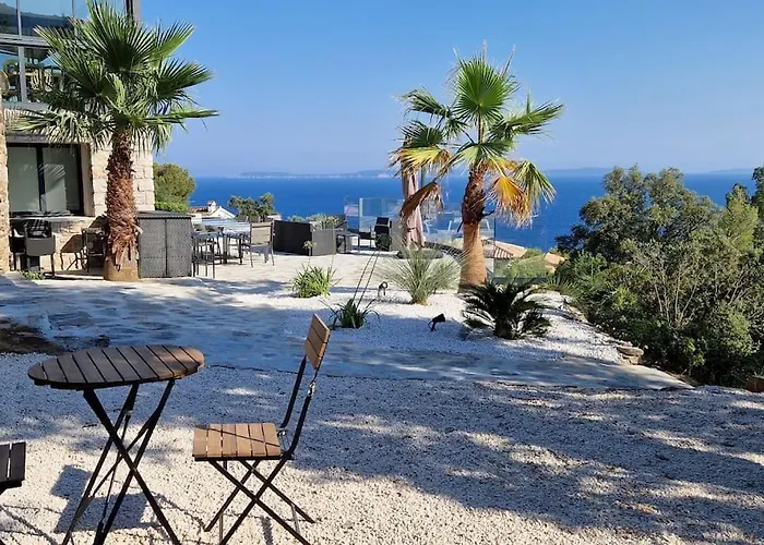 Vila Splendide Vue 180° A 500 M De La Le Lavandou